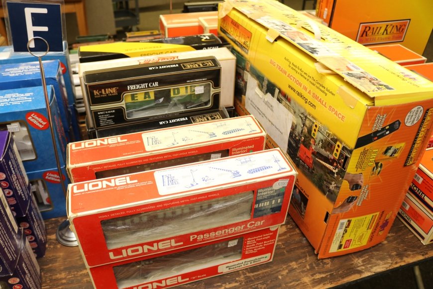 Image for Gallery Auction with Trains: 11-21-19