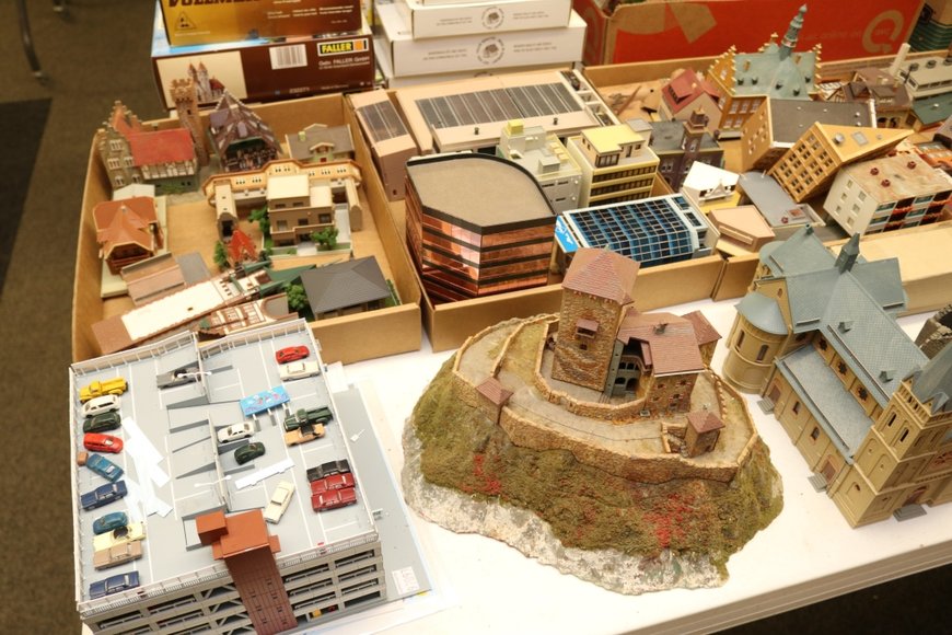 Image for Gallery Auction with Trains: 11-21-19