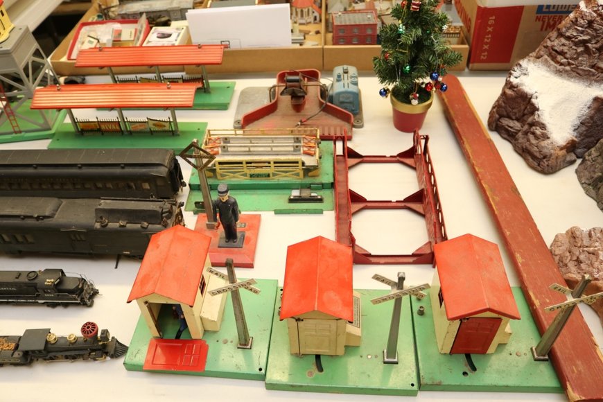 Image for Gallery Auction with Trains: 11-21-19