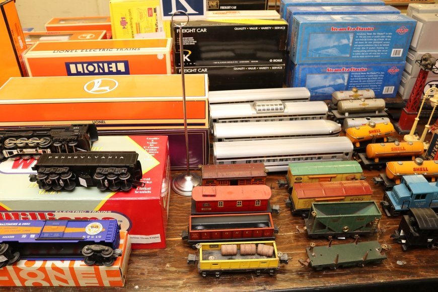 Image for Gallery Auction with Trains: 11-21-19