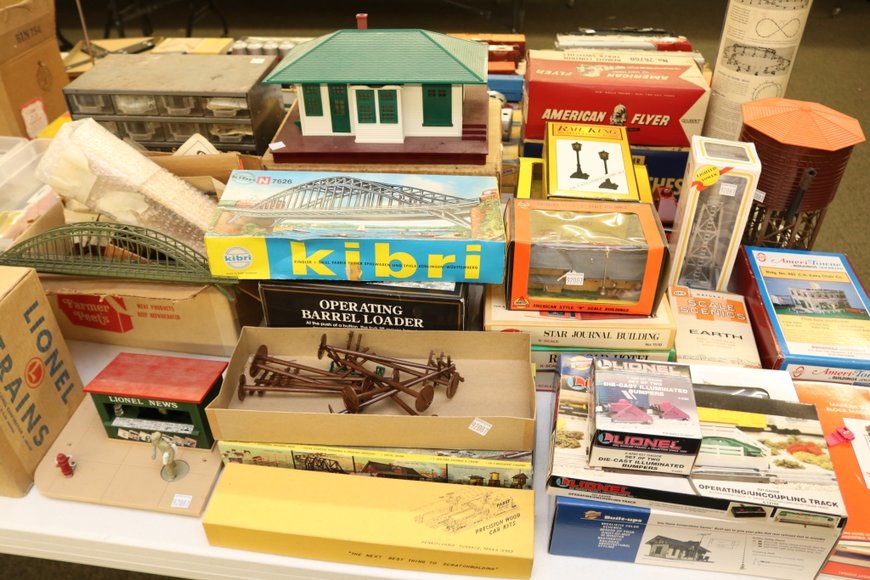 Image for Gallery Auction with Trains: 11-21-19