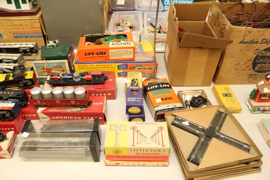 Image for Gallery Auction with Trains: 11-21-19