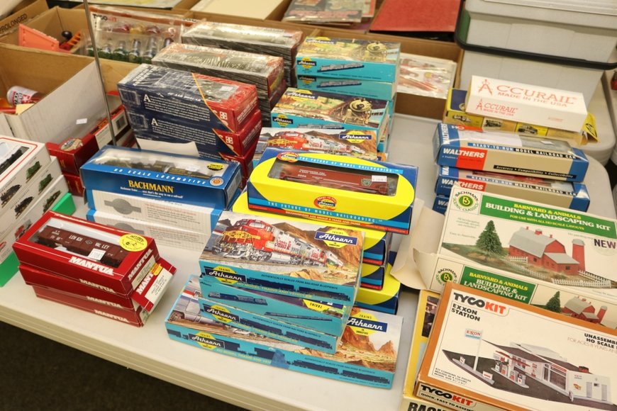 Image for Gallery Auction with Trains: 11-21-19