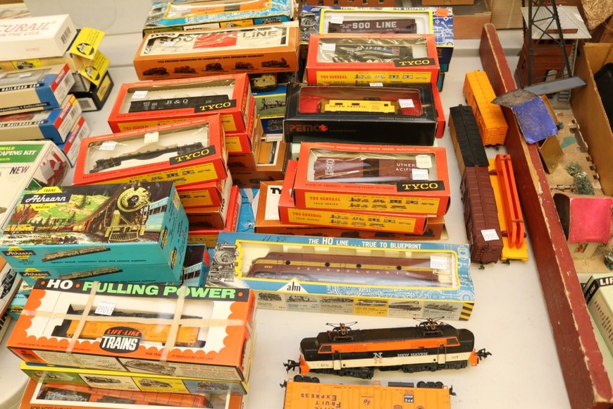 Image for Gallery Auction with Trains: 11-21-19