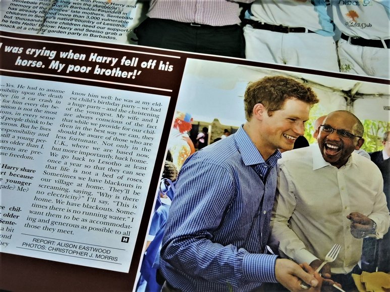 Image for HELLO CANADA WEEKLY - THE QUEEN CELEBRATES HER DECADES ON THE THRONE