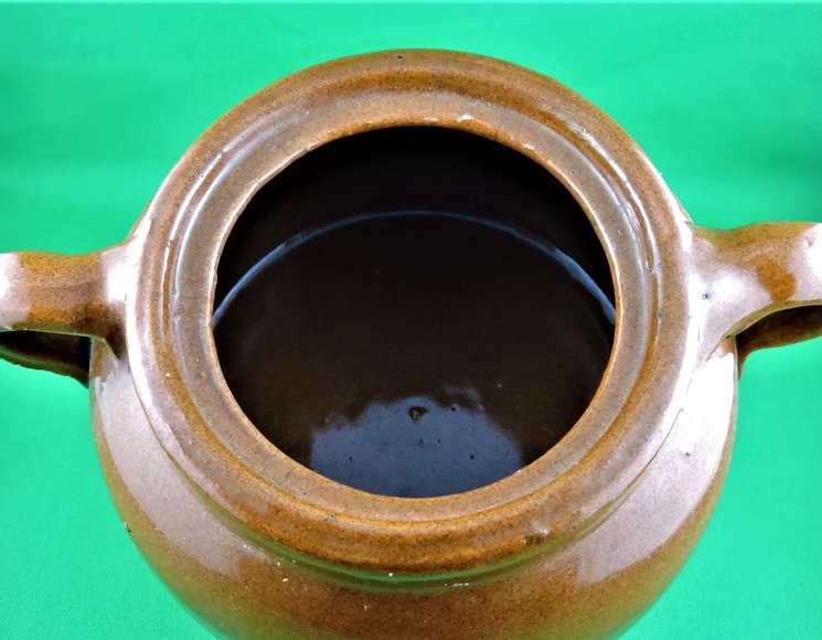 Image for VINTAGE BROWN STONEWARE BEAN POT