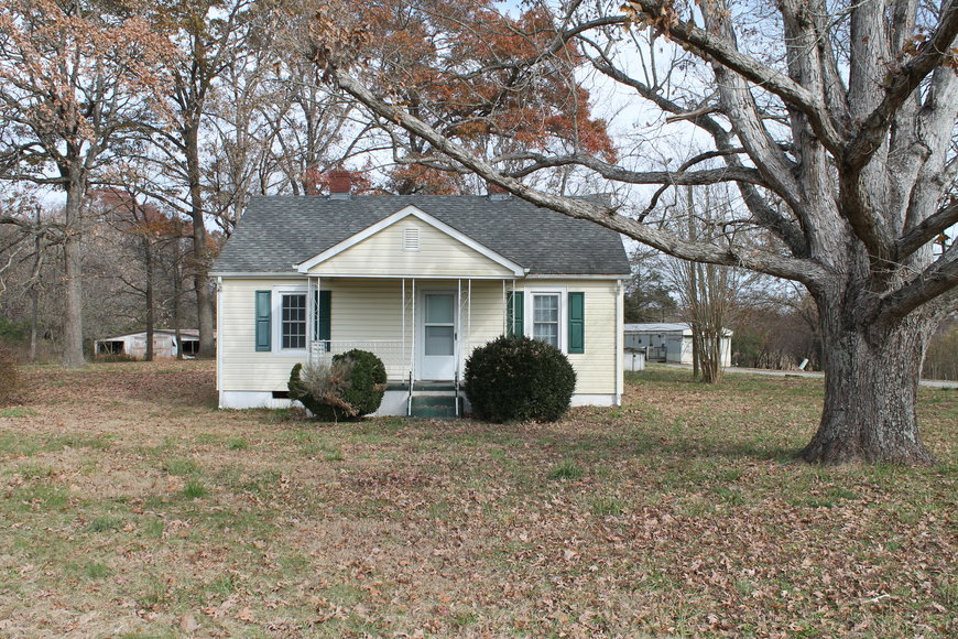 2 Bedroom House in Siloam, NC