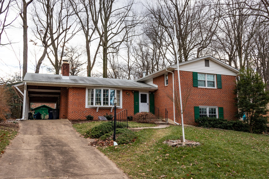 Image for 3BR/2.5BA Brick Split Level House - Less Than 10 ± Miles From Amazon HQ2 - 6803 Capstan Dr., Annandale, VA 22003