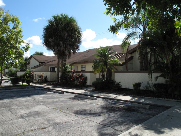 Image for US Bankruptcy Auction of 53 Residential Villas in Villas of Windmill Point II