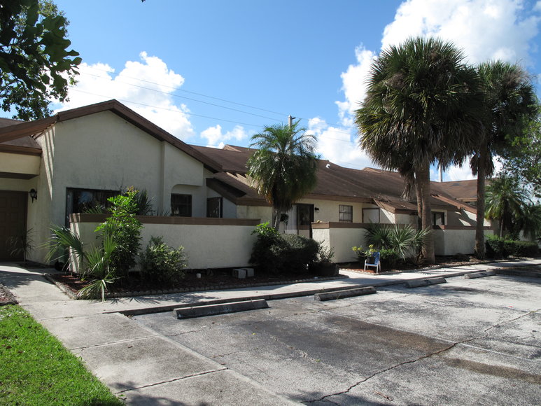 Image for US Bankruptcy Auction of 53 Residential Villas in Villas of Windmill Point II