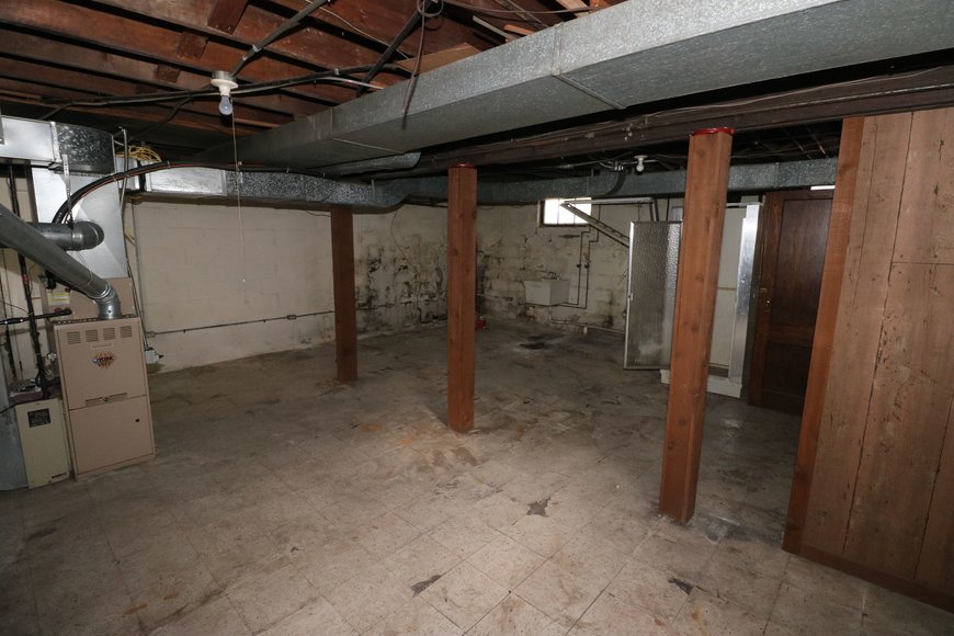 Image for ABSOLUTE AUCTION! 1367 Glenview Road