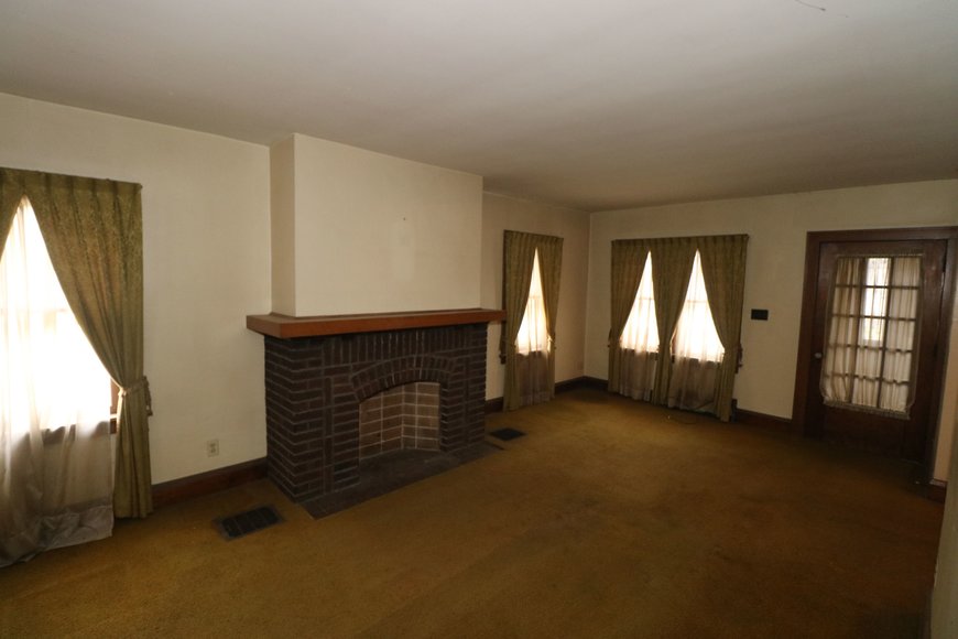 Image for ABSOLUTE AUCTION! 1367 Glenview Road