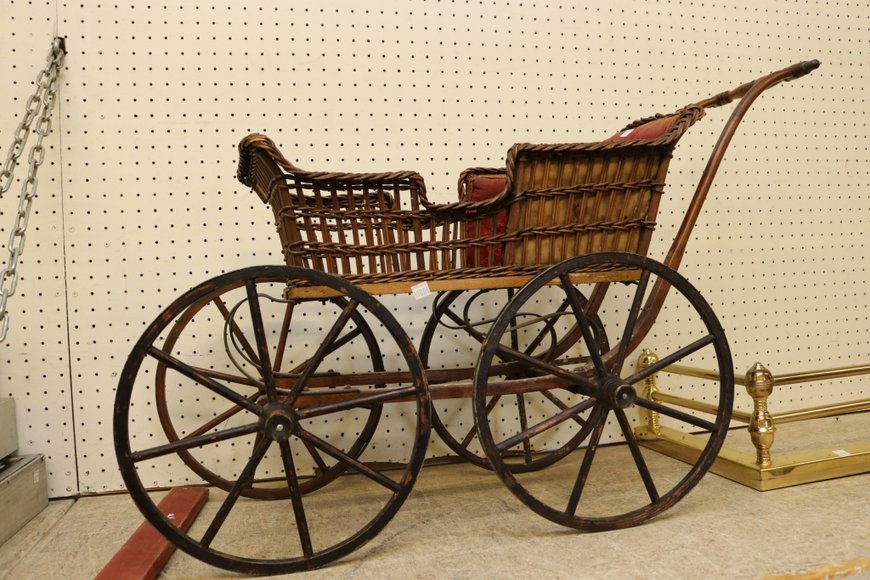 Image for Gallery Auction with Dolls | January 30, 2020 at 9:00 AM