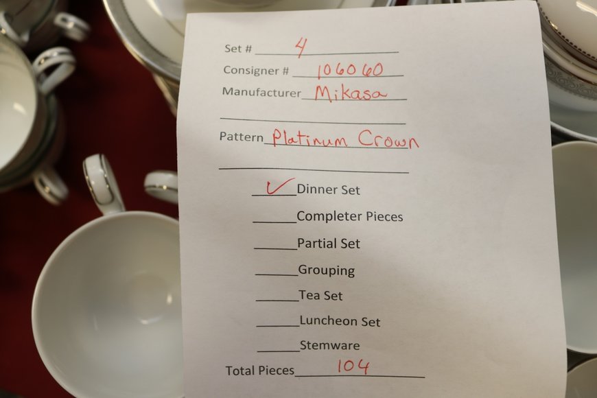 Image for Gallery Auction with Dolls | January 30, 2020 at 9:00 AM