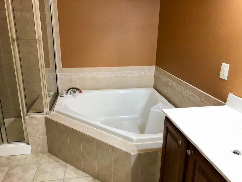 Image for 3 BR/2.5 BA Townhome Style Condo in Kirkpatrick Farms--Loudoun County, VA   ONLINE ONLY BIDDING!!