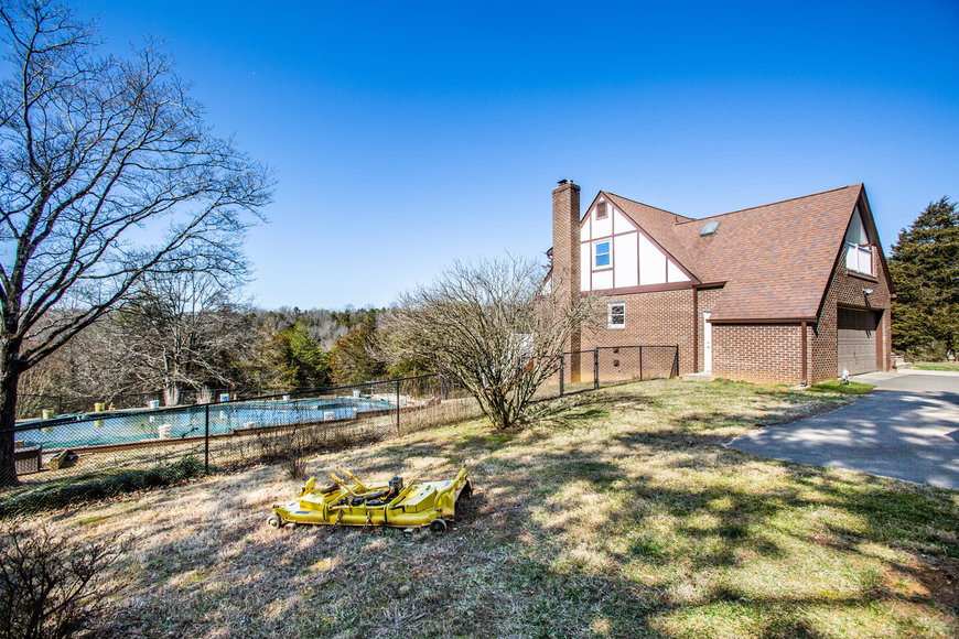 Image for Immaculate 4 BR/3.5 BA Home w/Large Shop & Pond on 10 +/- Acres--Fauquier County, VA   ONLINE ONLY BIDDING!!