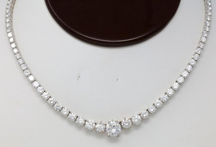 Image for The Jeran Couture & Fine Jewelry Runway Show