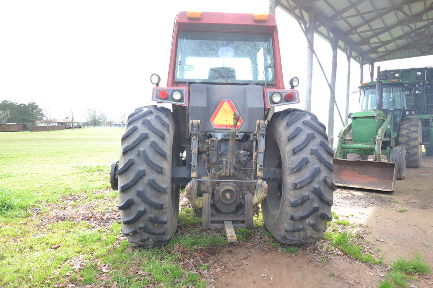 Image for International Tractor 5288, International 1020 platform