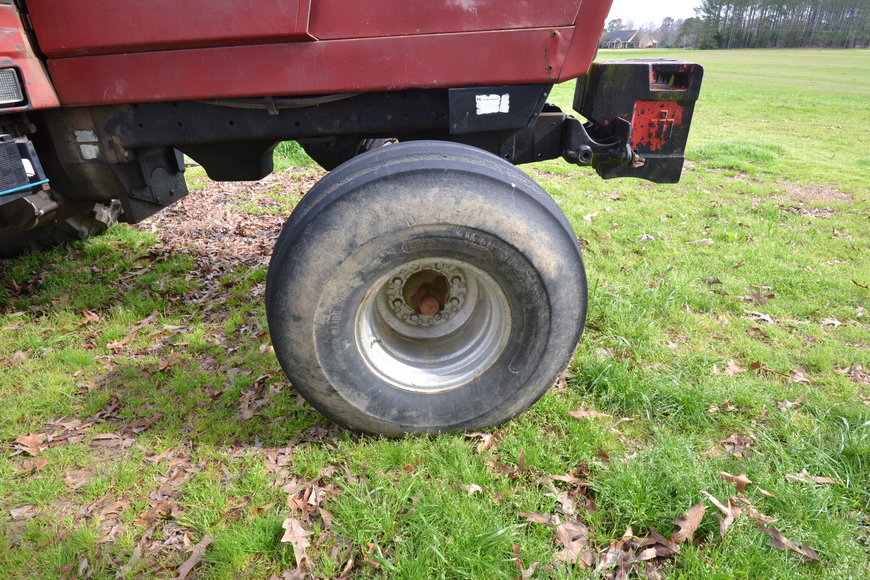 Image for International Tractor 5288, International 1020 platform