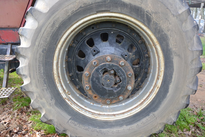 Image for International Tractor 5288, International 1020 platform