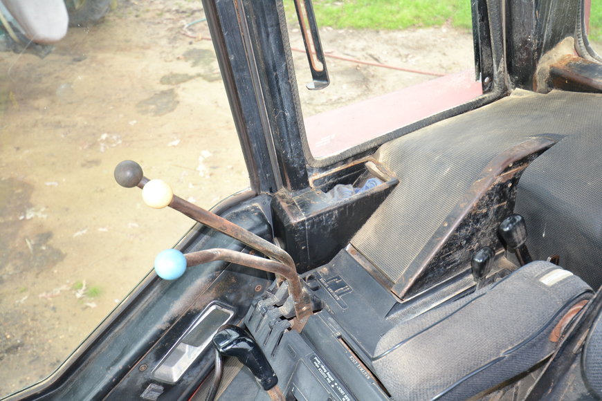 Image for International Tractor 5288, International 1020 platform