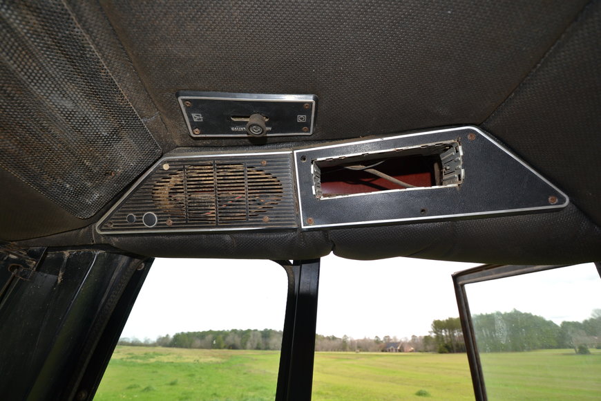 Image for International Tractor 5288, International 1020 platform