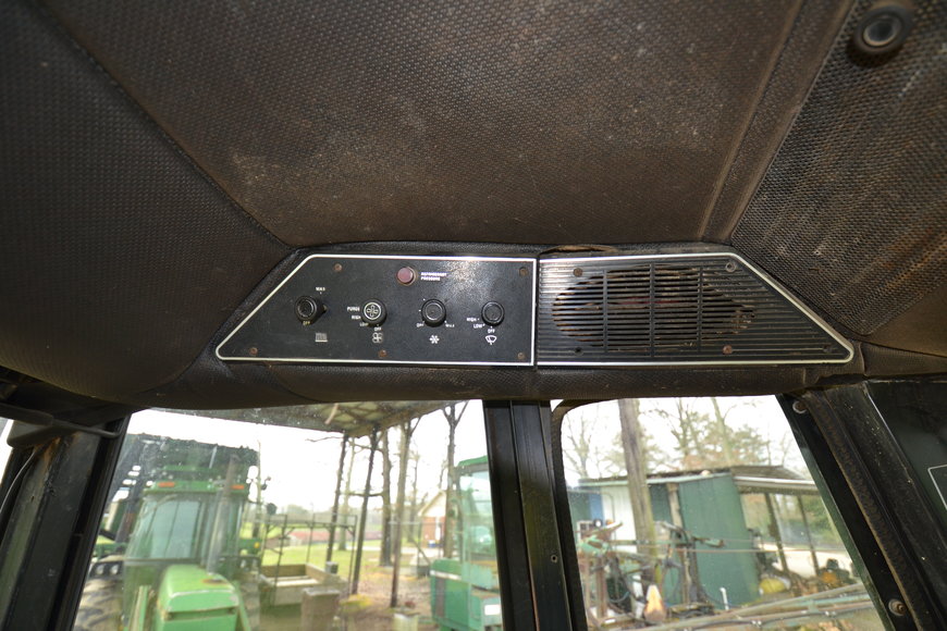 Image for International Tractor 5288, International 1020 platform