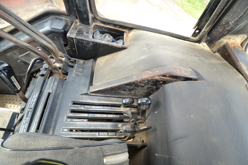 Image for International Tractor 5288, International 1020 platform