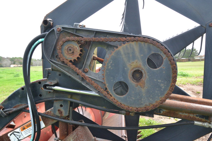 Image for International Tractor 5288, International 1020 platform