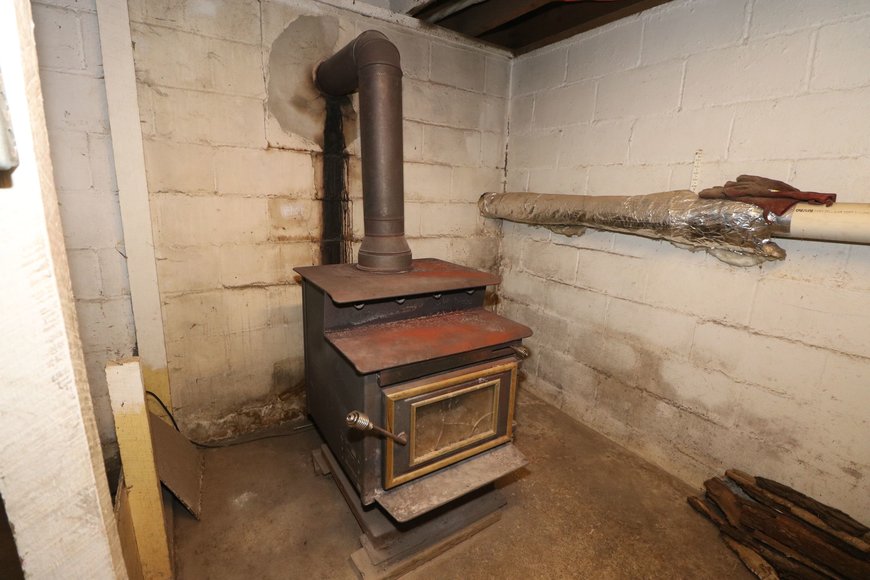 Image for REAL ESTATE AUCTION ON 28 ACRES! - 16177 US Highway 20