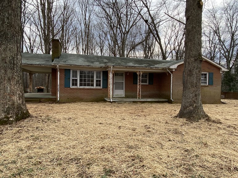 Image for 3 BR/1 BA Brick Ranch Style Home on 1/2 Acre Corner Lot in Madison County, VA--SELLS to the HIGHEST BIDDER!!  ONLINE ONLY BIDDING!!