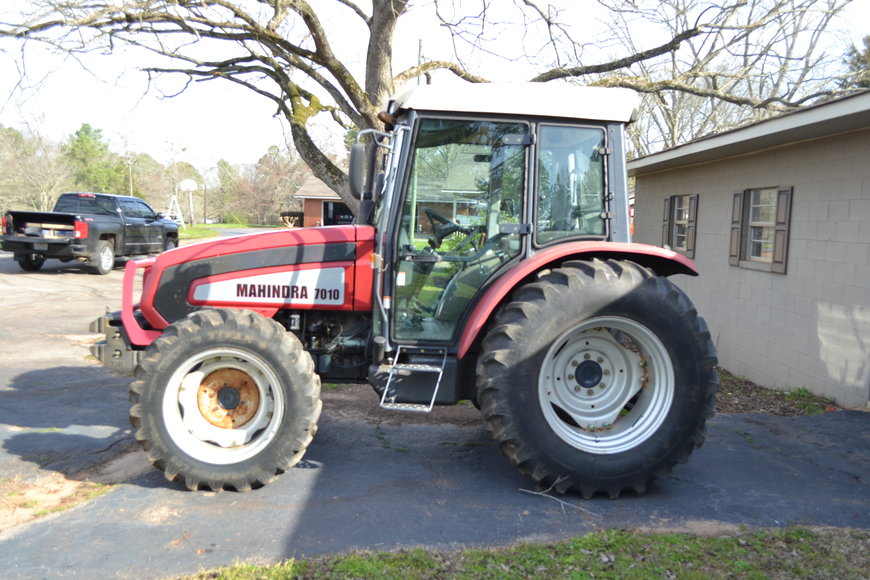 Image for 7010 Mahindra Tractor