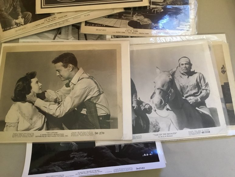 Image for HUGE! Sports Cards & Collectibles