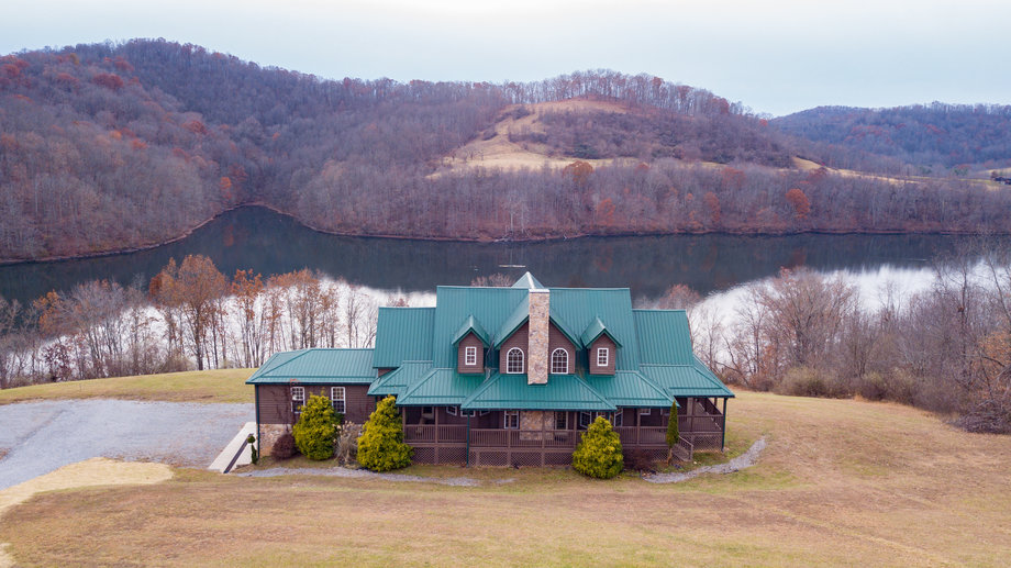 Image for SOLD $363,000 – 4 Bedroom Stonecoal Lake Home on 2.11 Acres