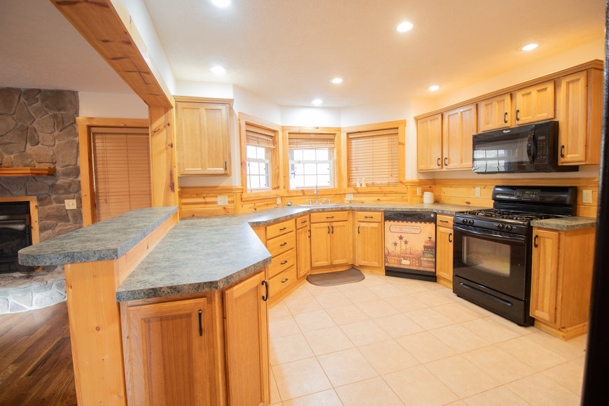 Image for SOLD $363,000 – 4 Bedroom Stonecoal Lake Home on 2.11 Acres