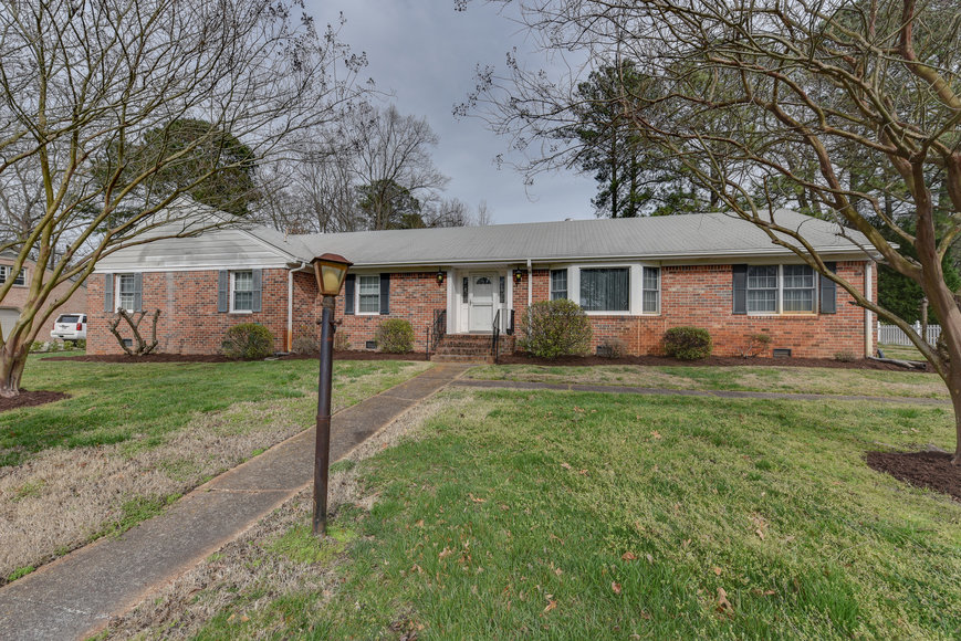 Image for Estate Auction - 3221 Pineridge Drive - Click Here for Details