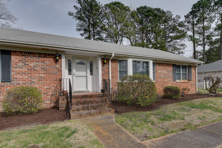 Image for Estate Auction - 3221 Pineridge Drive - Click Here for Details