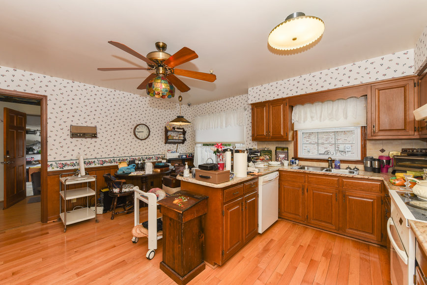 Image for Estate Auction - 3221 Pineridge Drive - Click Here for Details