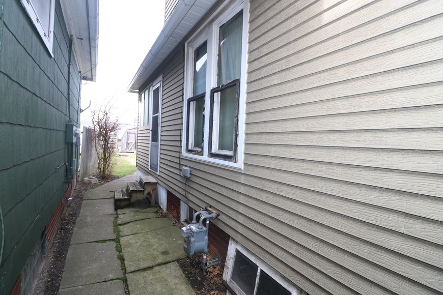 Image for ABSOLUTE AUCTION! - 736 Parker Avenue