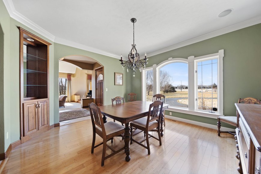 Image for Executive Park Avenue Tudor Auction, Neenah WI