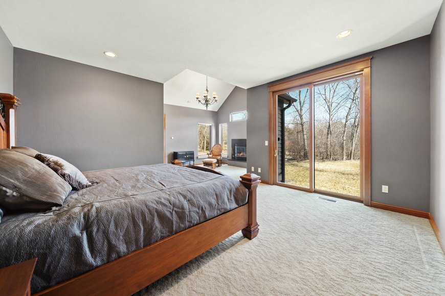 Image for Executive Park Avenue Tudor Auction, Neenah WI