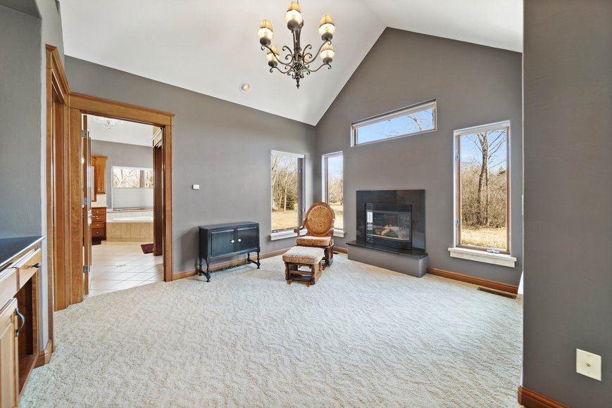 Image for Executive Park Avenue Tudor Auction, Neenah WI