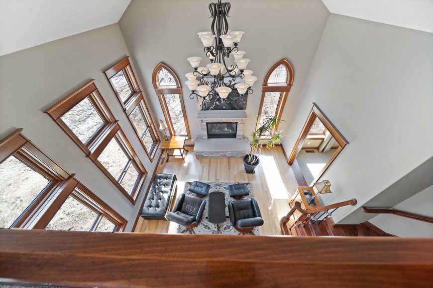 Image for Executive Park Avenue Tudor Auction, Neenah WI