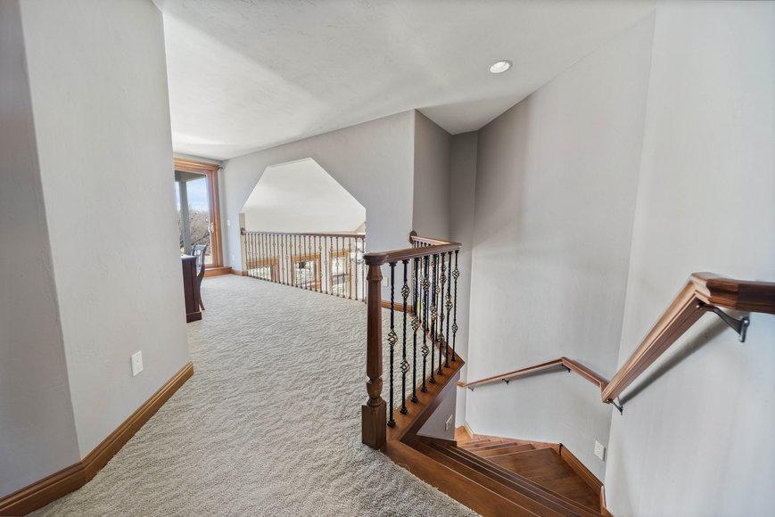 Image for Executive Park Avenue Tudor Auction, Neenah WI