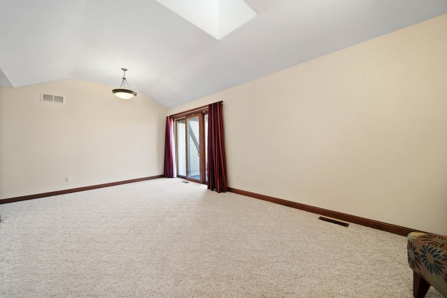 Image for Executive Park Avenue Tudor Auction, Neenah WI