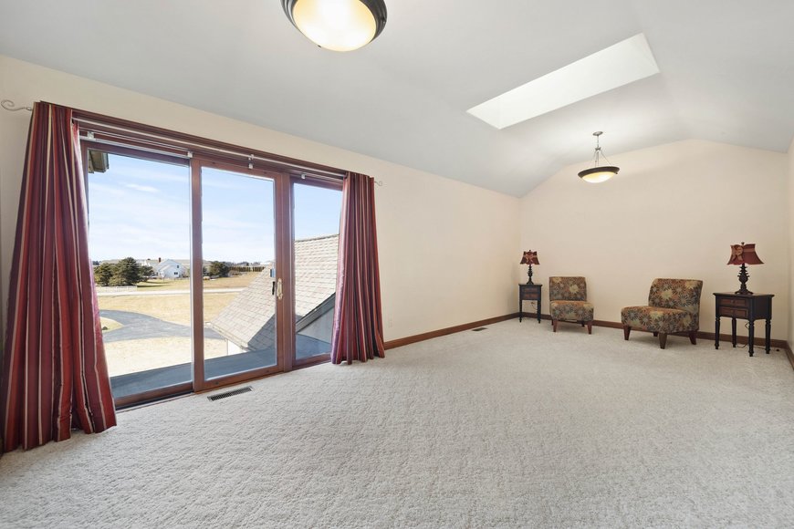 Image for Executive Park Avenue Tudor Auction, Neenah WI