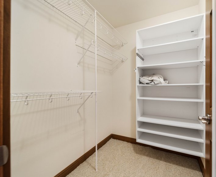 Image for Executive Park Avenue Tudor Auction, Neenah WI