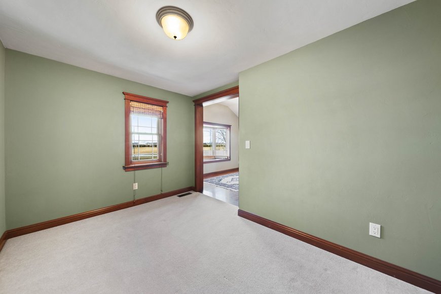 Image for Executive Park Avenue Tudor Auction, Neenah WI