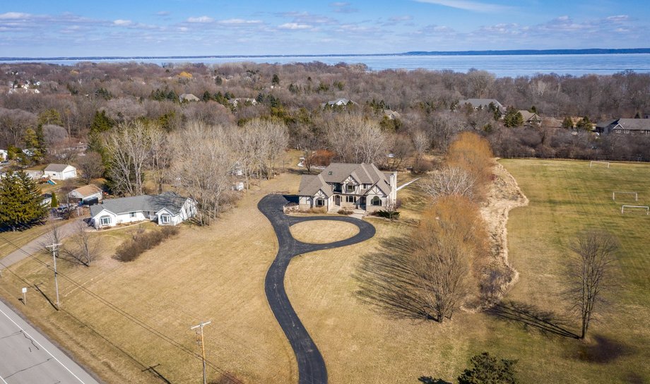 Image for Executive Park Avenue Tudor Auction, Neenah WI