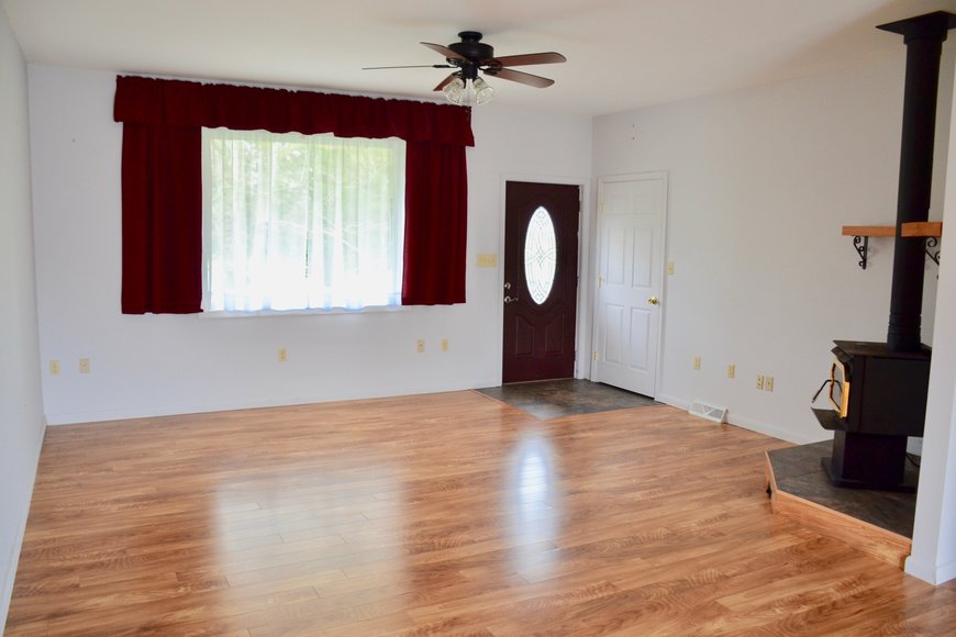 Image for Immaculate 3 BR/2 BA Home on .97 +/- Acre Lot in The Bluewater Lake Anna Development--ONLINE ONLY BIDDING!!